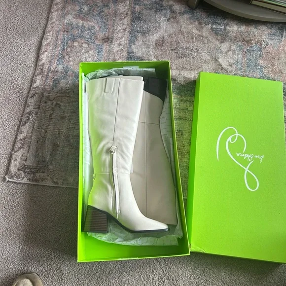 New w box! Sam Edelman White Knee-High Women's Boots - Picture 5 of 5